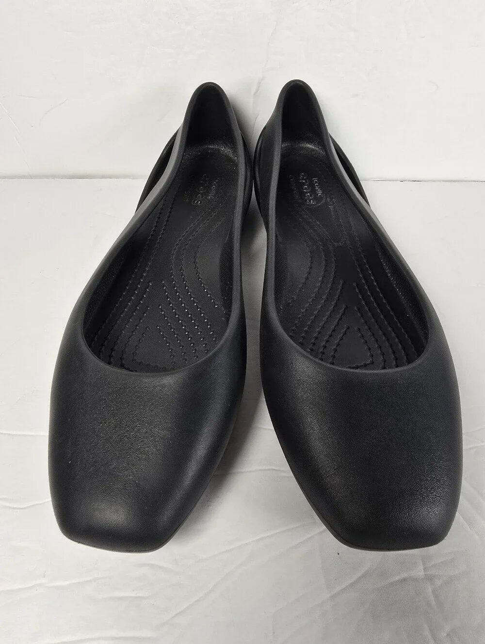 NWOT Crocs Laura Ballet Flats Women's  Black Comfort Slip On Shoes Square Toe 7